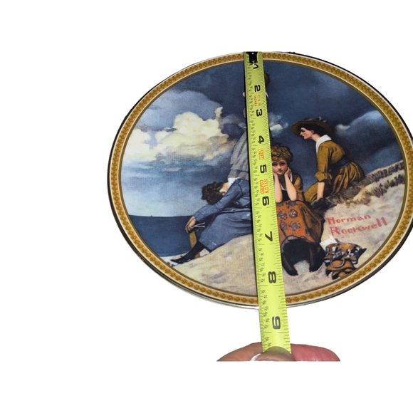 Norman Rockwell Plate "Waiting on the Shore" Knowles Fine China - Picture 5 of 10